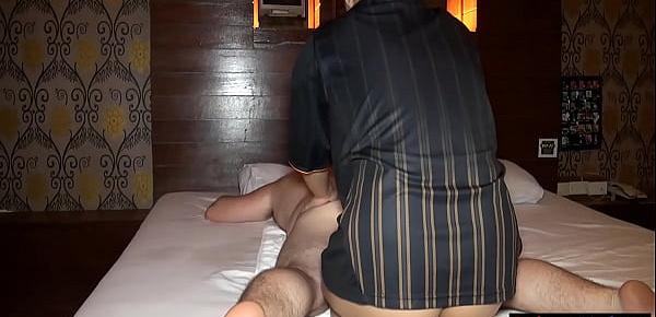  Amateur Thai bubble butt girl massage handjob and sex